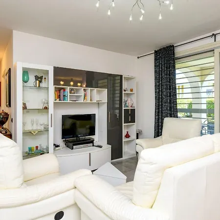 Desenzanoloft Official Partner Marriott Homes & - Bea House, With Private Garden And Share Pool