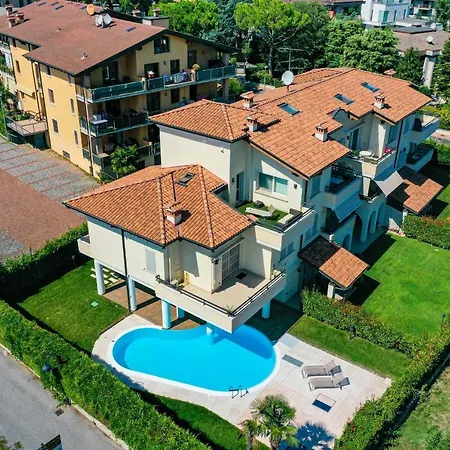 Desenzanoloft Official Partner Marriott Homes & - Bea House, With Private Garden And Share Pool 시르미오네