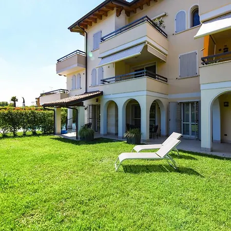 Desenzanoloft Official Partner Marriott Homes & - Bea House, With Private Garden And Share Pool 아파트
