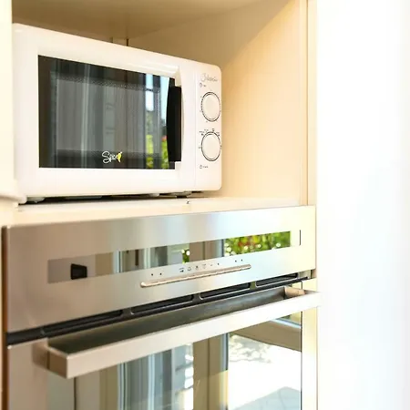 Lejlighed Desenzanoloft Official Partner Marriott Homes & - Bea House, With Private Garden And Share Pool *