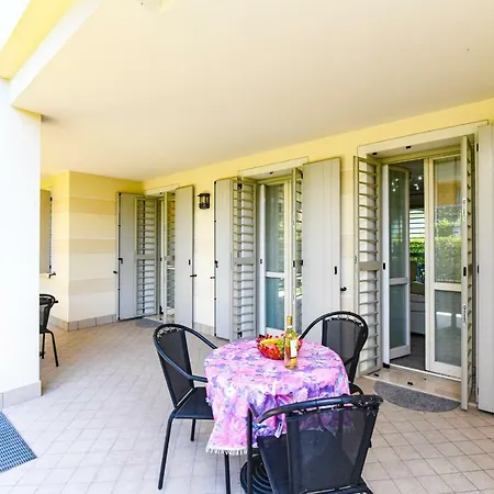Lejlighed Desenzanoloft Official Partner Marriott Homes & - Bea House, With Private Garden And Share Pool