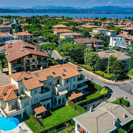 شقة Bea's House, Restyling 2026 With Private Garden And Shared Pool Desenzanoloft Official Partner Homes & By Marriott Bonvoy *